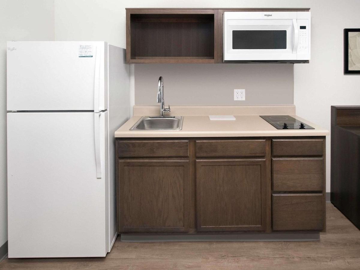 Woodspring Suites Toledo 莫米 外观 照片