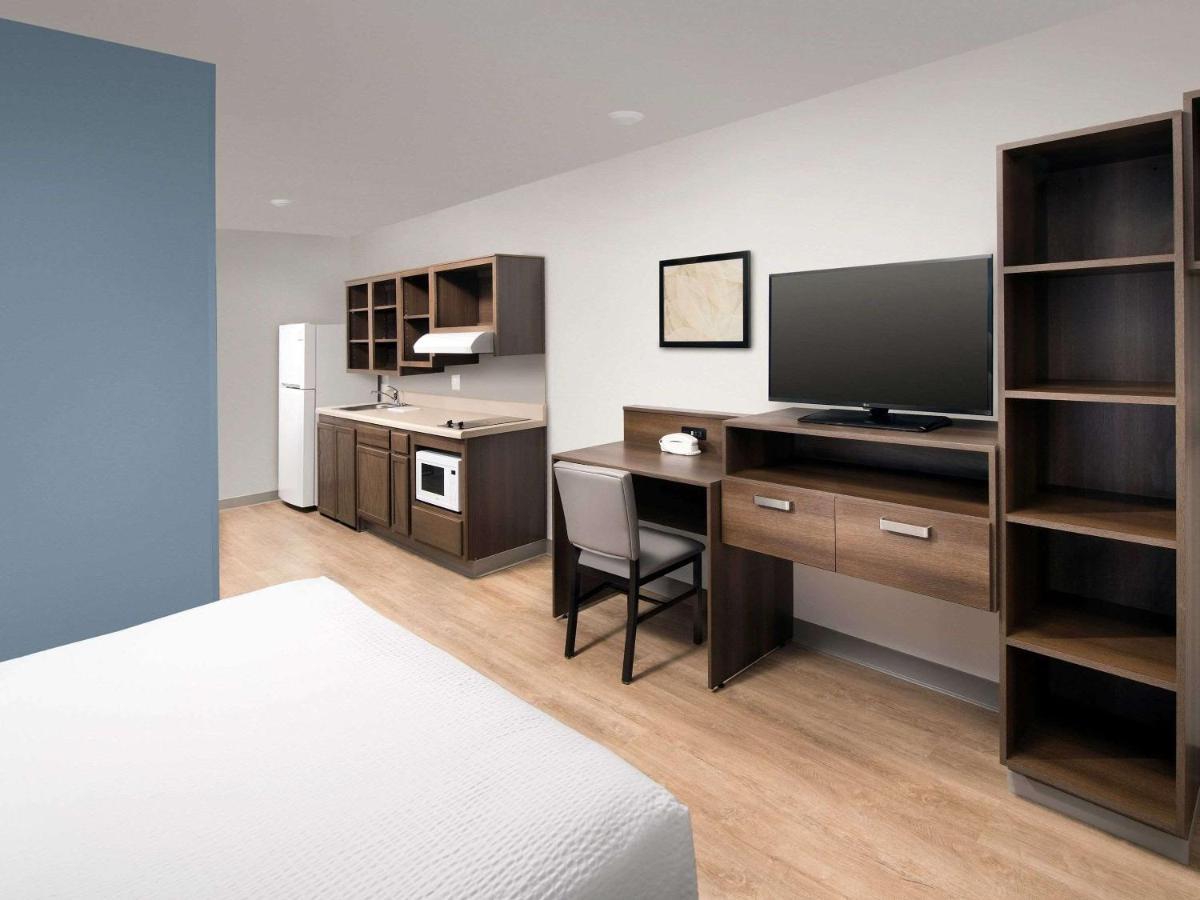 Woodspring Suites Toledo 莫米 外观 照片