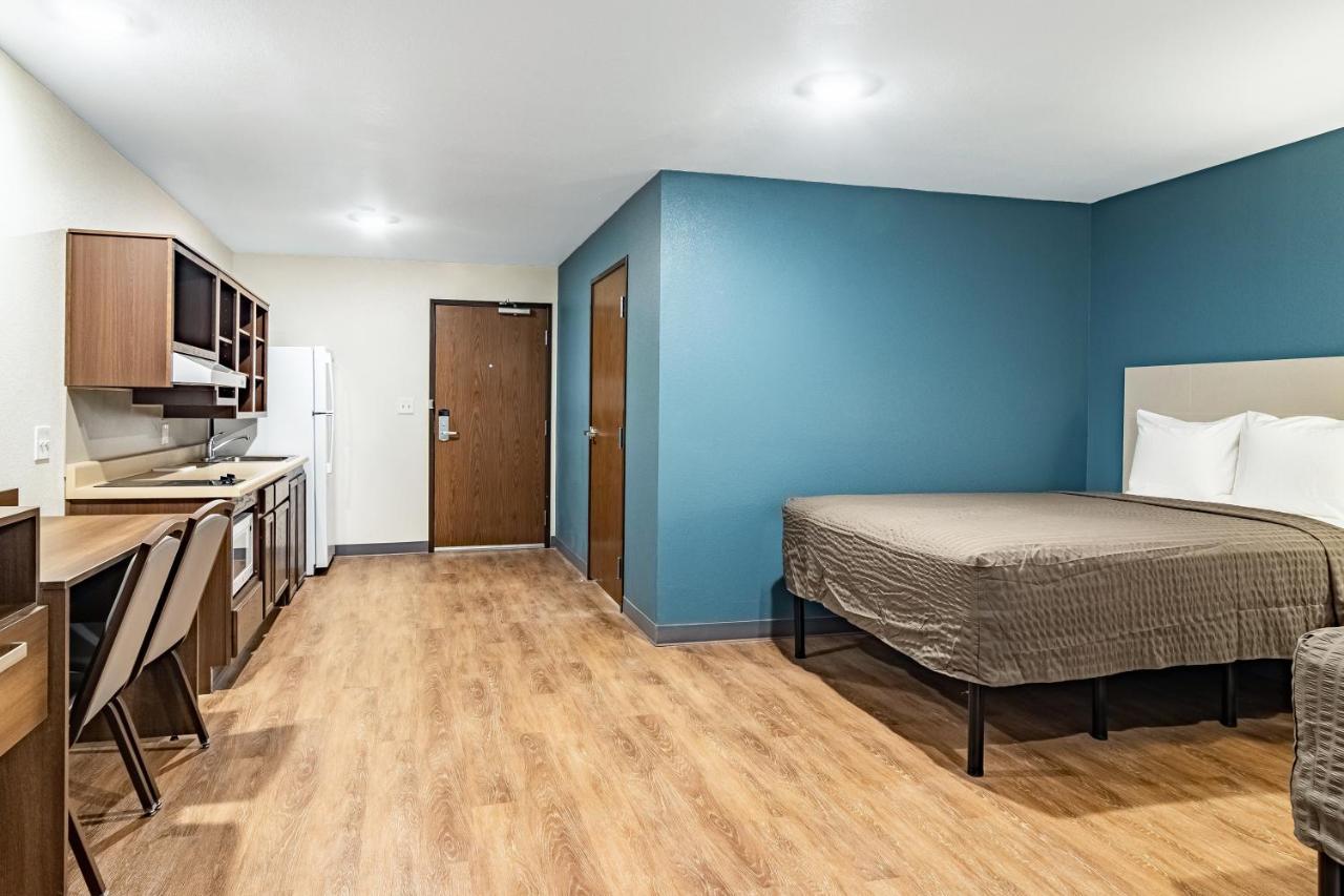 Woodspring Suites Toledo 莫米 外观 照片