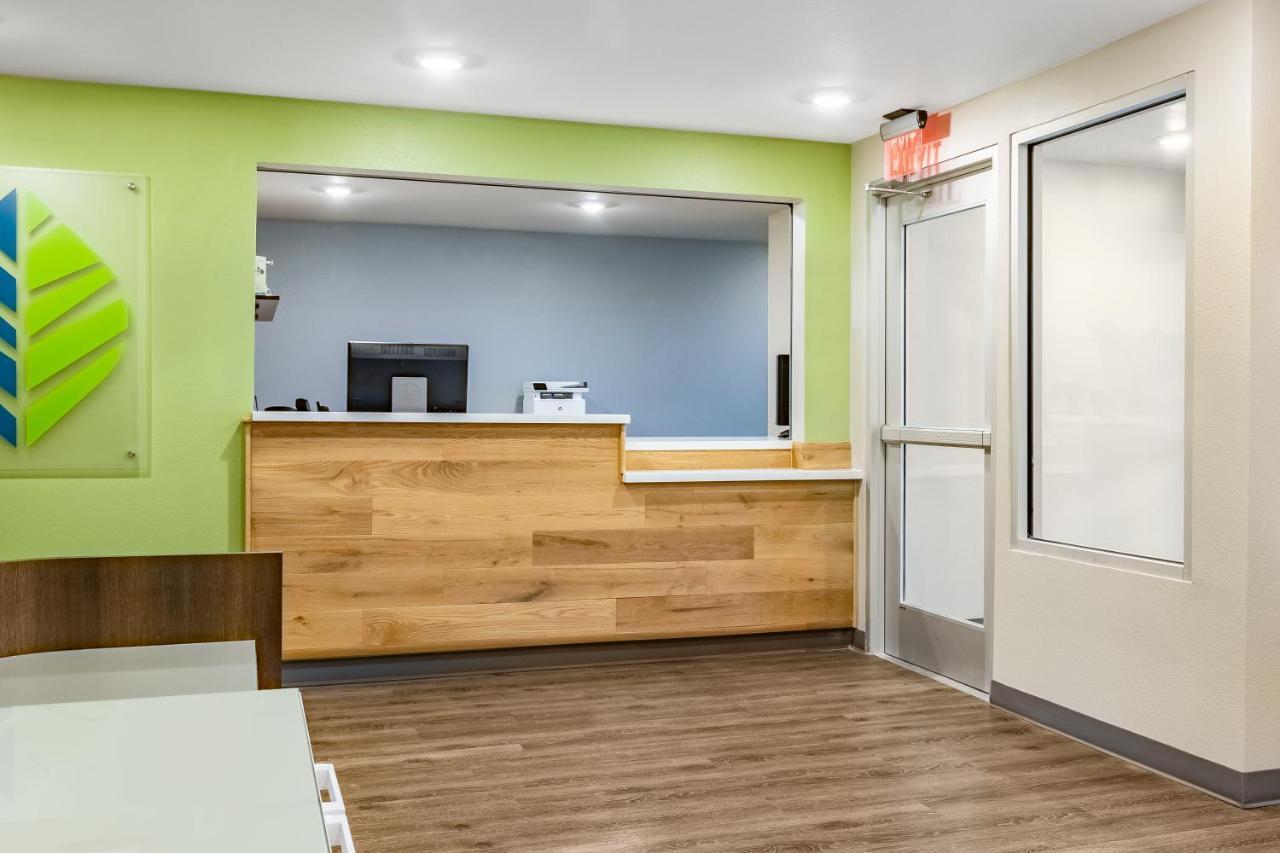Woodspring Suites Toledo 莫米 外观 照片